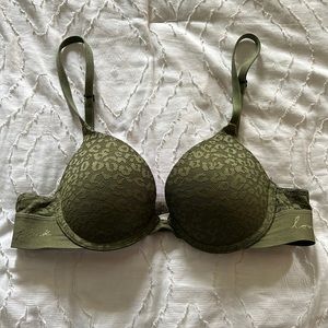 Pink Victoria secret push up bra 34A green lace